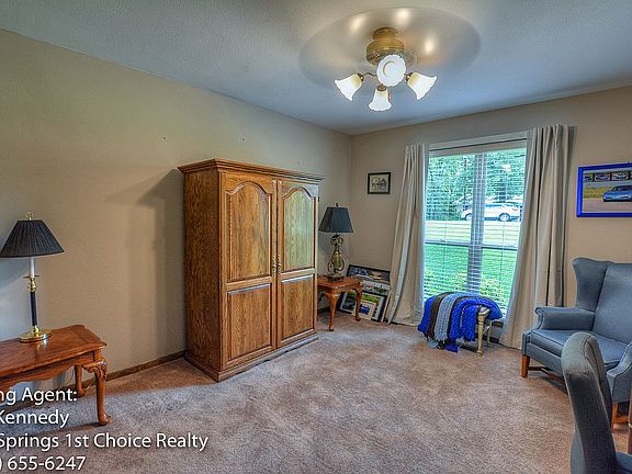 5th image of 209 Meadowlake Dr