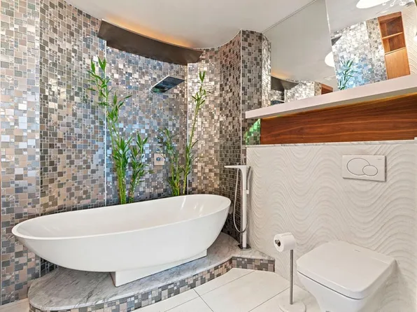 301 West 57th Street image 12 of 18