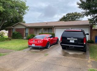 6501 Storm Dr, Watauga, TX 76148