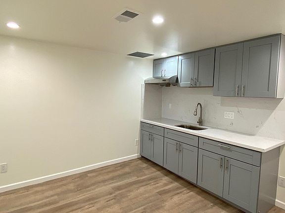3rd image of 2379 39th Ave #A