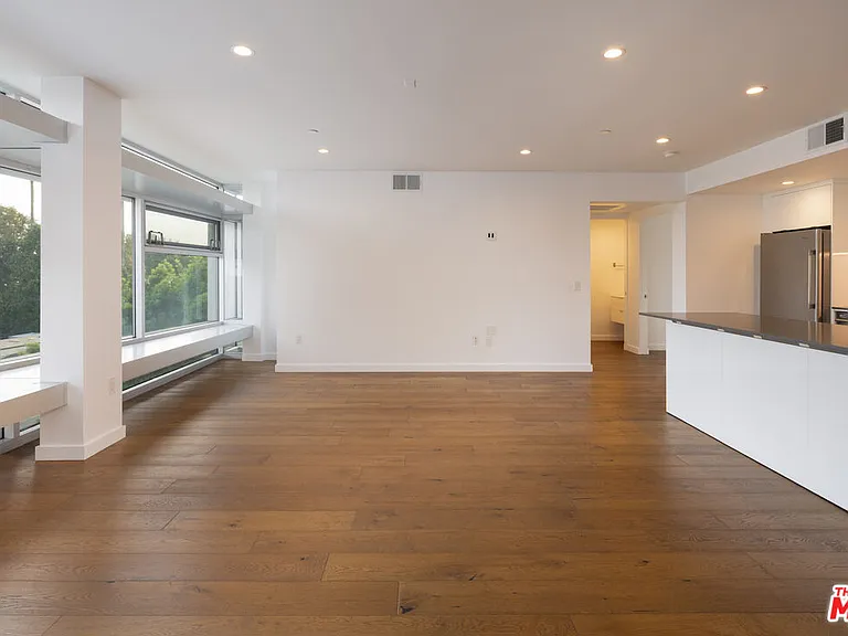 12770 Caswell Ave #301 — Photo 9