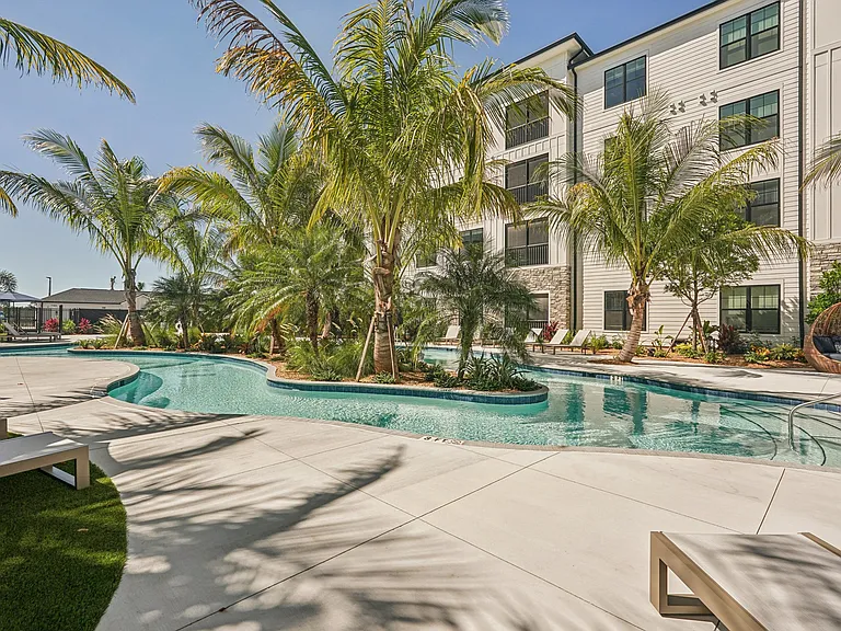 The Stadler Luxury Apartments — Photo 5