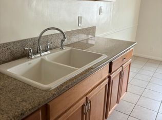 5330 Franklin Ave #20, Los Angeles, CA 90027