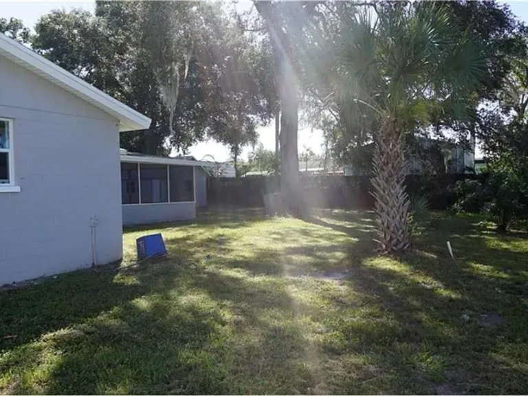 8518 Woodlake Dr — Photo 4