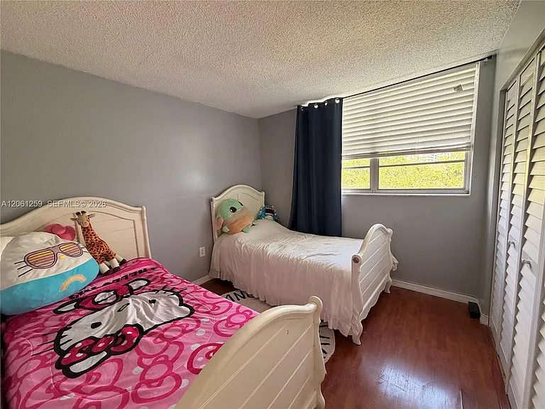 16518 NE 26th Ave #403 — Photo 16