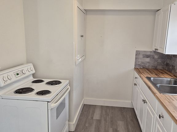 2nd image of 262 & 264 E Paige Ave #262