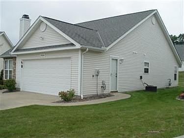 2nd image of 15064 Primrose Ln