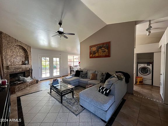 2nd image of 8717 W CAMBRIDGE Avenue