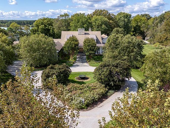 5th image of 7508 Cooper Point Rd