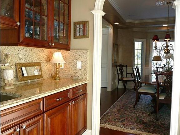 3rd image of 24179 Broadmoor Park Blvd