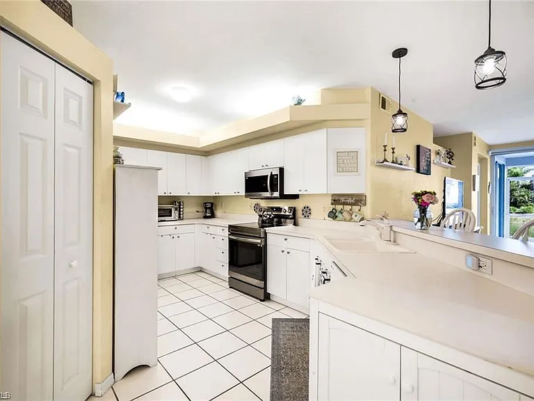 23810 Marbella Bay Rd #103 — Photo 5