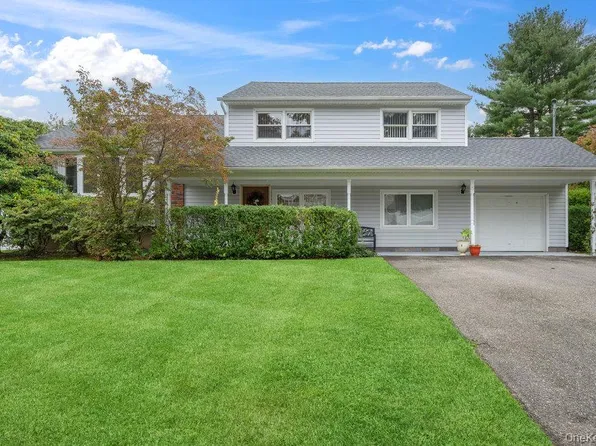 8 Duke Place, Glen Cove, NY 11542