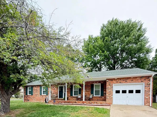 619 Shamrock Dr, Fredericksburg, VA 22407