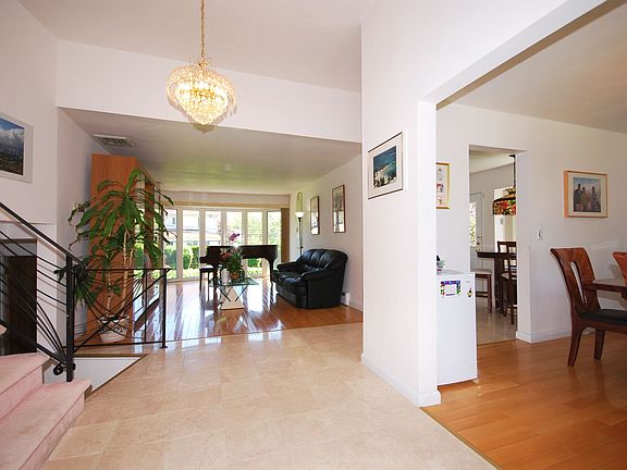 2nd image of 56 Shelbourne Ln
