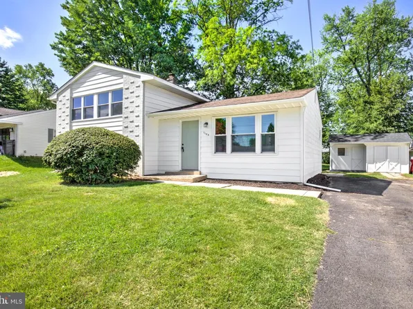 1104 Fitch Pl, Warminster, PA 18974