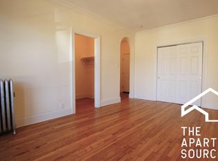 2704 N Sawyer Ave APT 210, Chicago, IL 60647