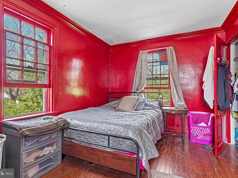 2167 Brunswick Ave — Photo 33