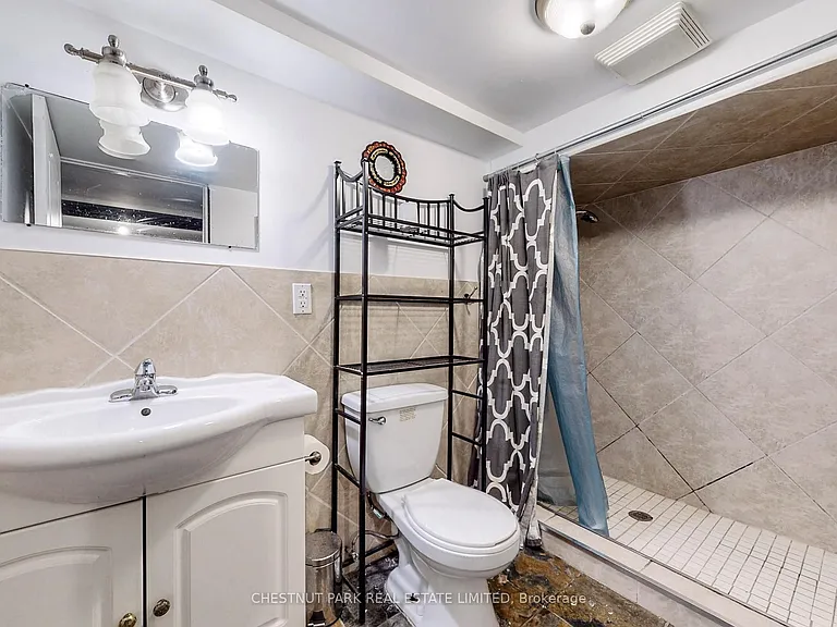 114 Colin Ave — Photo 43