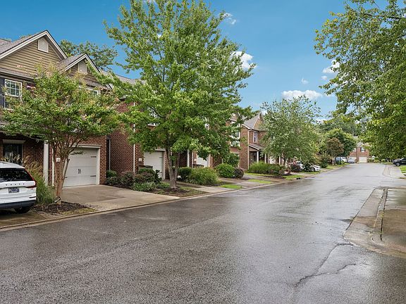 2nd image of 1424 Beech Grove Way