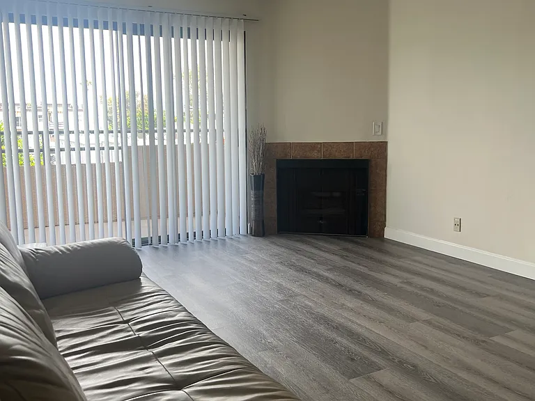 4717 Ben Ave Apartments — Photo 9