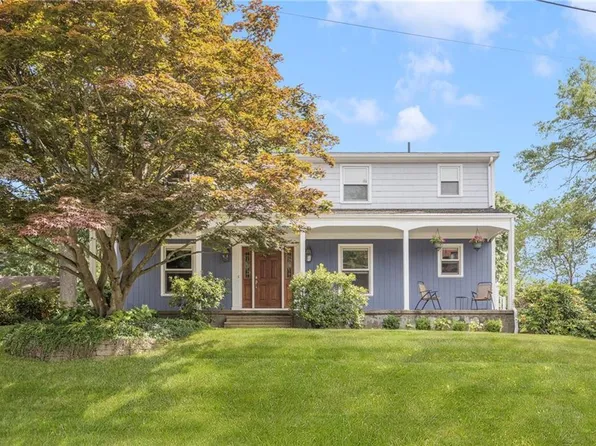 31 Saint Joseph St, Woonsocket, RI 02895