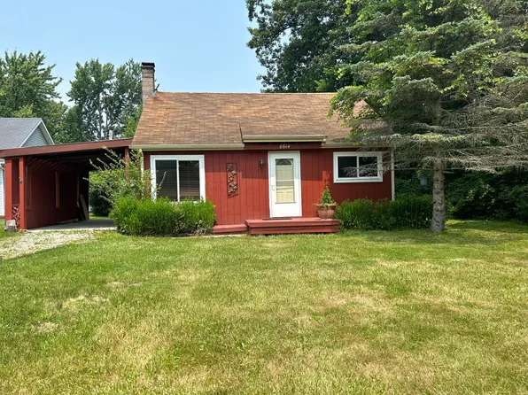 8614 Lake Rd, Grosse Ile, MI 48138