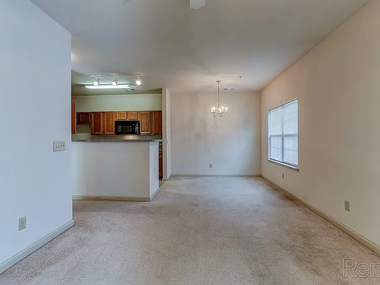 Northfield Ridge Apartments — Photo 22