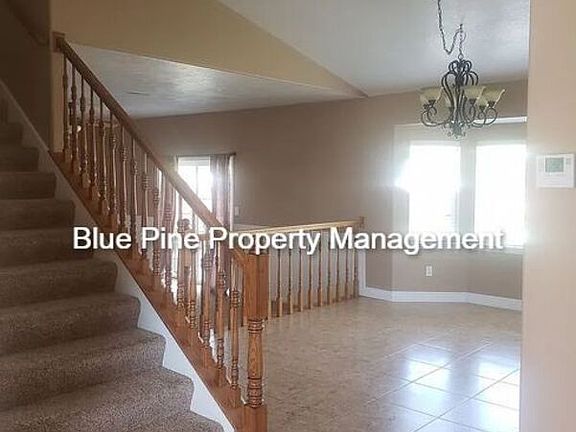 3rd image of 4375 Williamsburg Ln