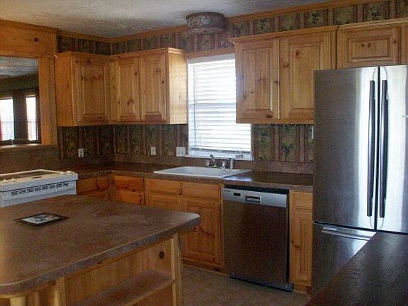 3rd image of 1101 S County Road 1129