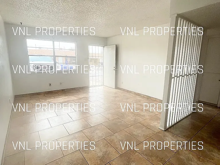 2 bed, 750 sqft, $900 — Photo 3