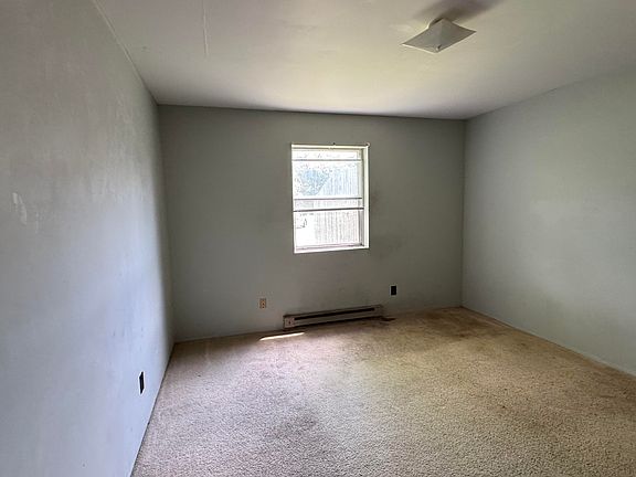 3rd image of 605 W College St #13