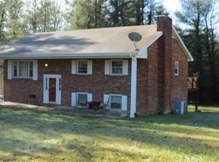 144 Allenwood Cir, Hendersonville, NC 28792