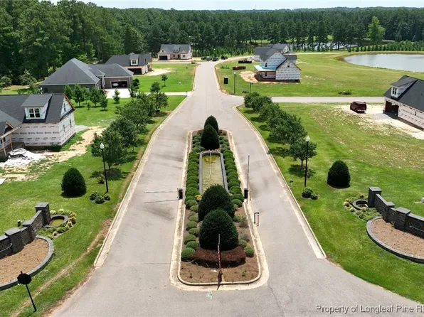 Waterfall Ln, Sanford, NC 27330