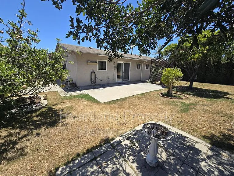 471 Tesota Ct — Photo 2