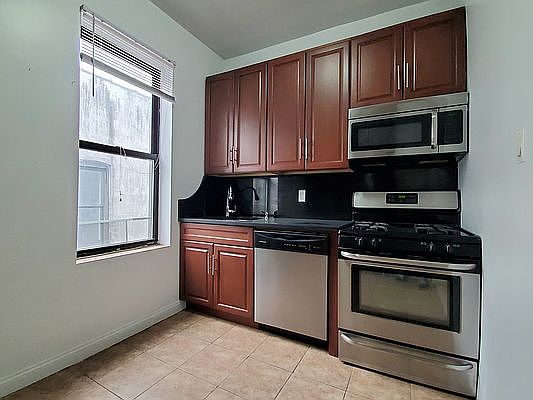 3rd image of 100 Convent Ave APT 501