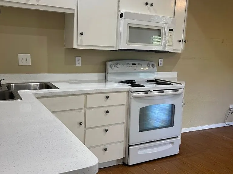 2612 San Pedro St #117 — Photo 8