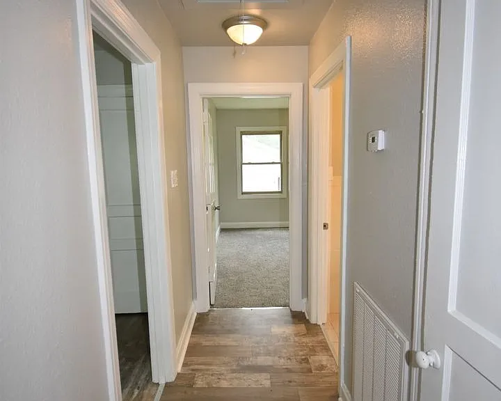 914 W Happy Hollow Dr — Photo 7