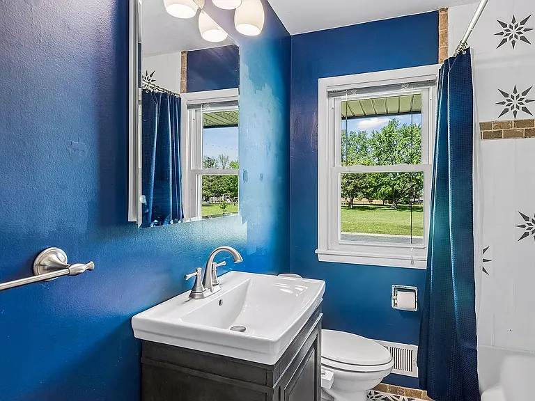 1064 Hackmann Cir NE — Photo 20