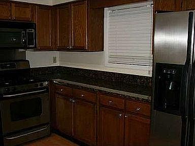 2nd image of 2161 Riverlook Pkwy SE #100