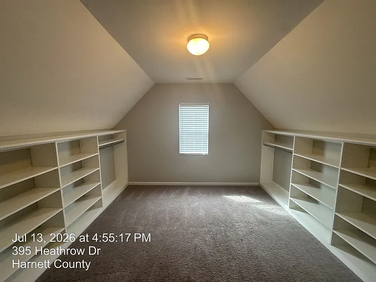 395 Heathrow Dr — Photo 32