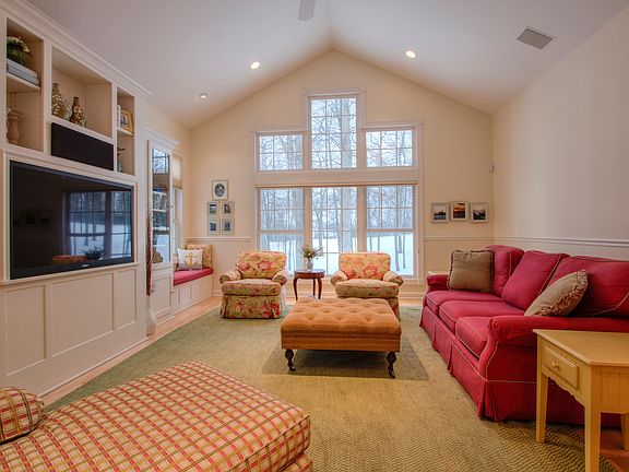 5th image of 1582 Royal Saint George Pl