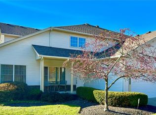 5685 Emerald Ridge Pkwy APT C, Solon, OH 44139