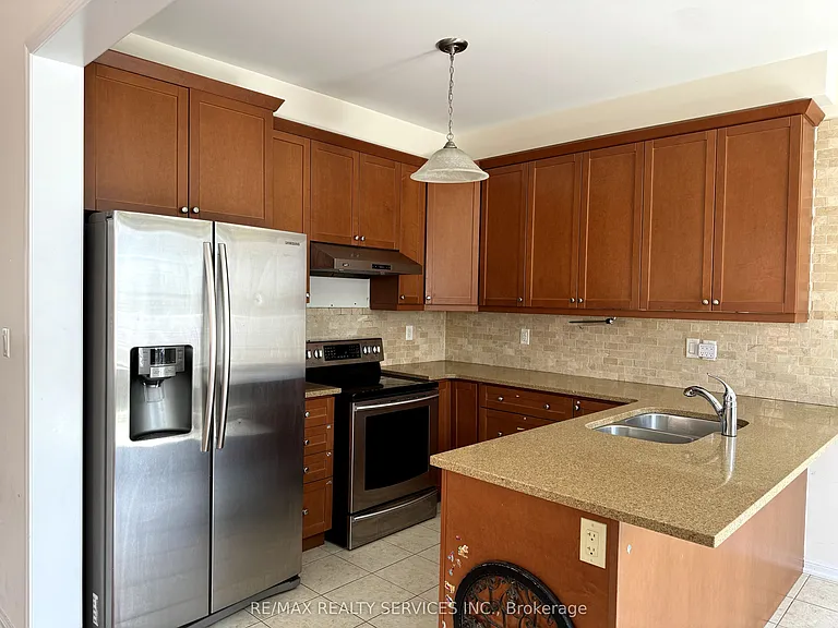 30 Arkwright Dr — Photo 5
