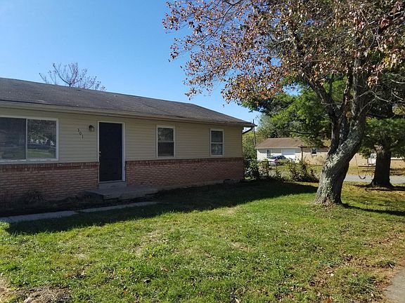 2nd image of 301 Foxwood Dr