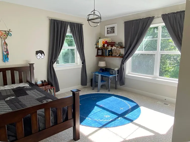 2194 Douglas Dr NE — Photo 4