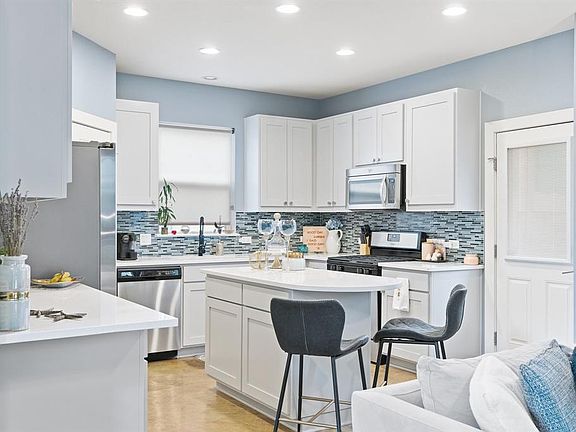 4th image of 1824 Carlson Dr #44C