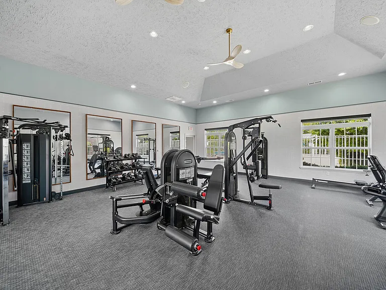 Summit Pointe — Photo 30
