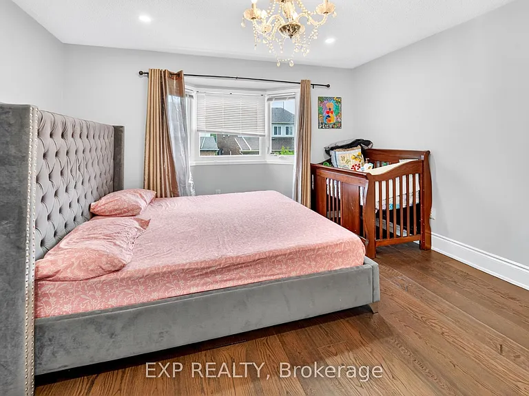 5896 Chorley Pl #UPPER — Photo 18