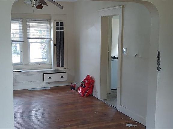 4th image of 3118 Oak Park Ave