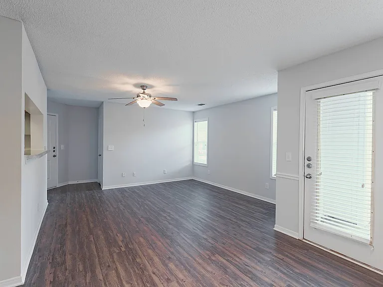 Cambridge Park Apartments — Photo 56